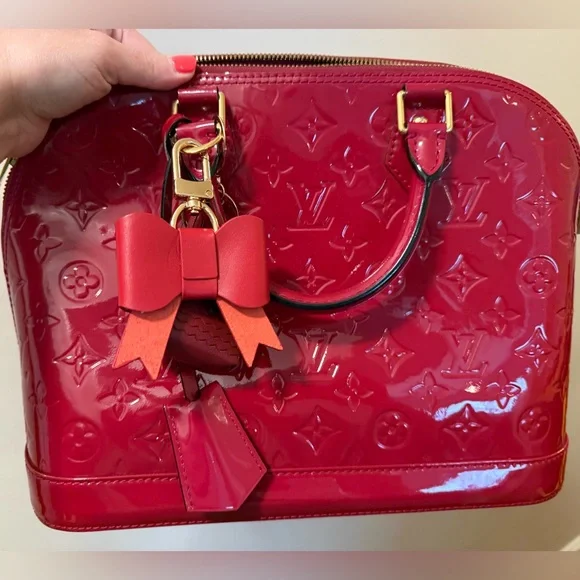 Louis Vuitton Alma Vernis Leather Handbag - Picture 1 of 3